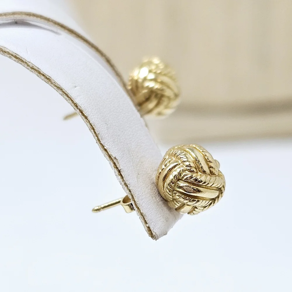 Tiffany & Co. Love Knot 18K Earrings - Picture 3 of 13